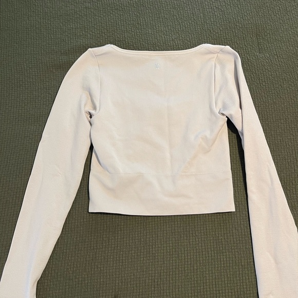 Athleta Long Sleeve Crop Top - Picture 4 of 7